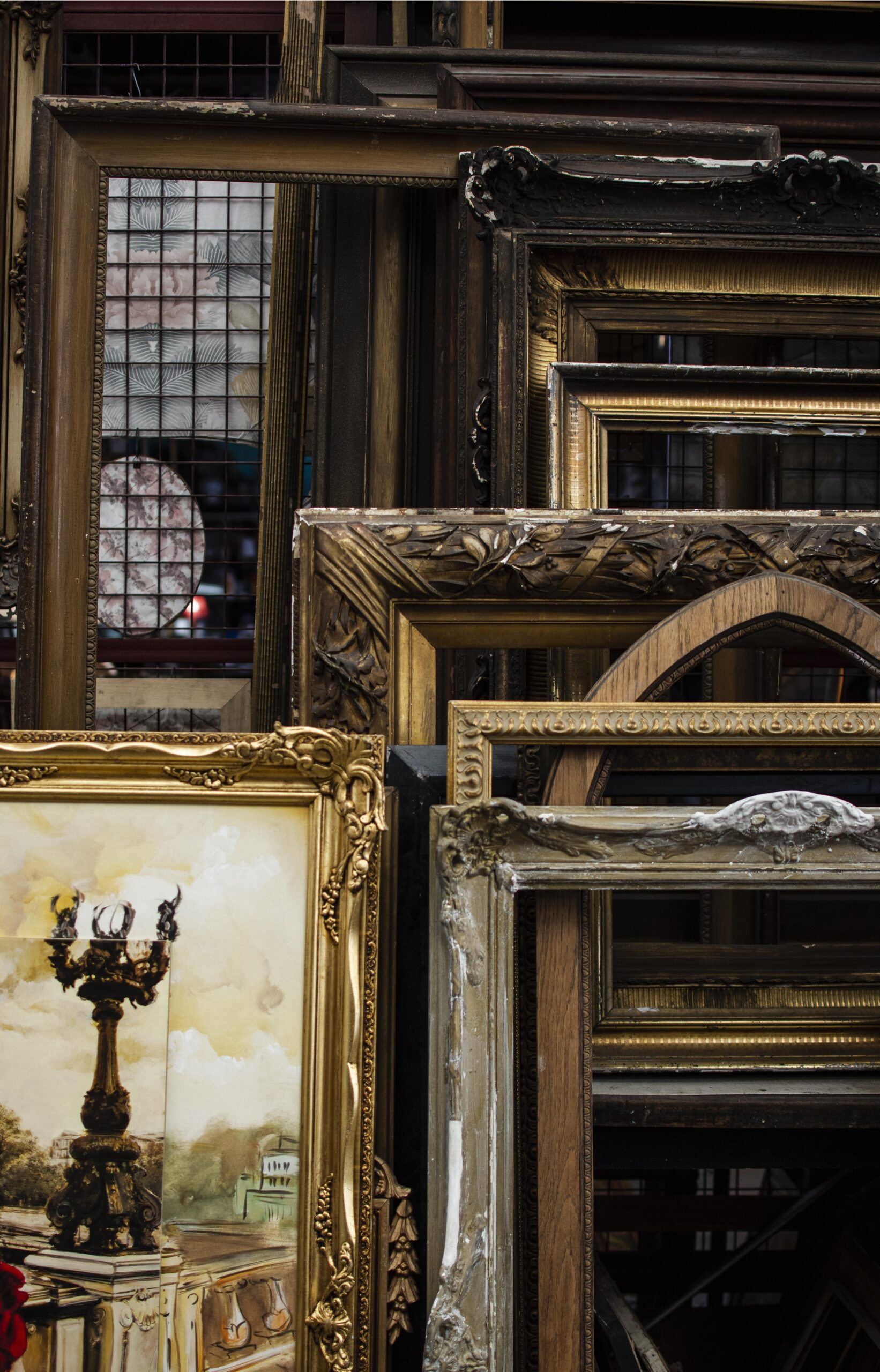 Maison DeLafaix- high-end furniture rental hire and prop sourcing in Paris