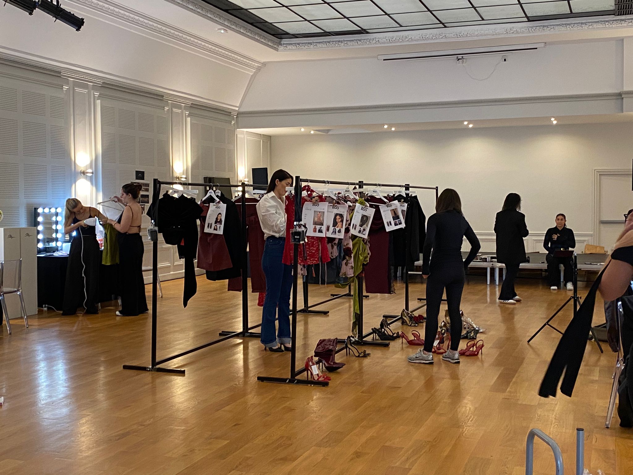 Fashion Week Paris - Showroom Paris Luxury Furniture Rental - Furniture Hire Paris