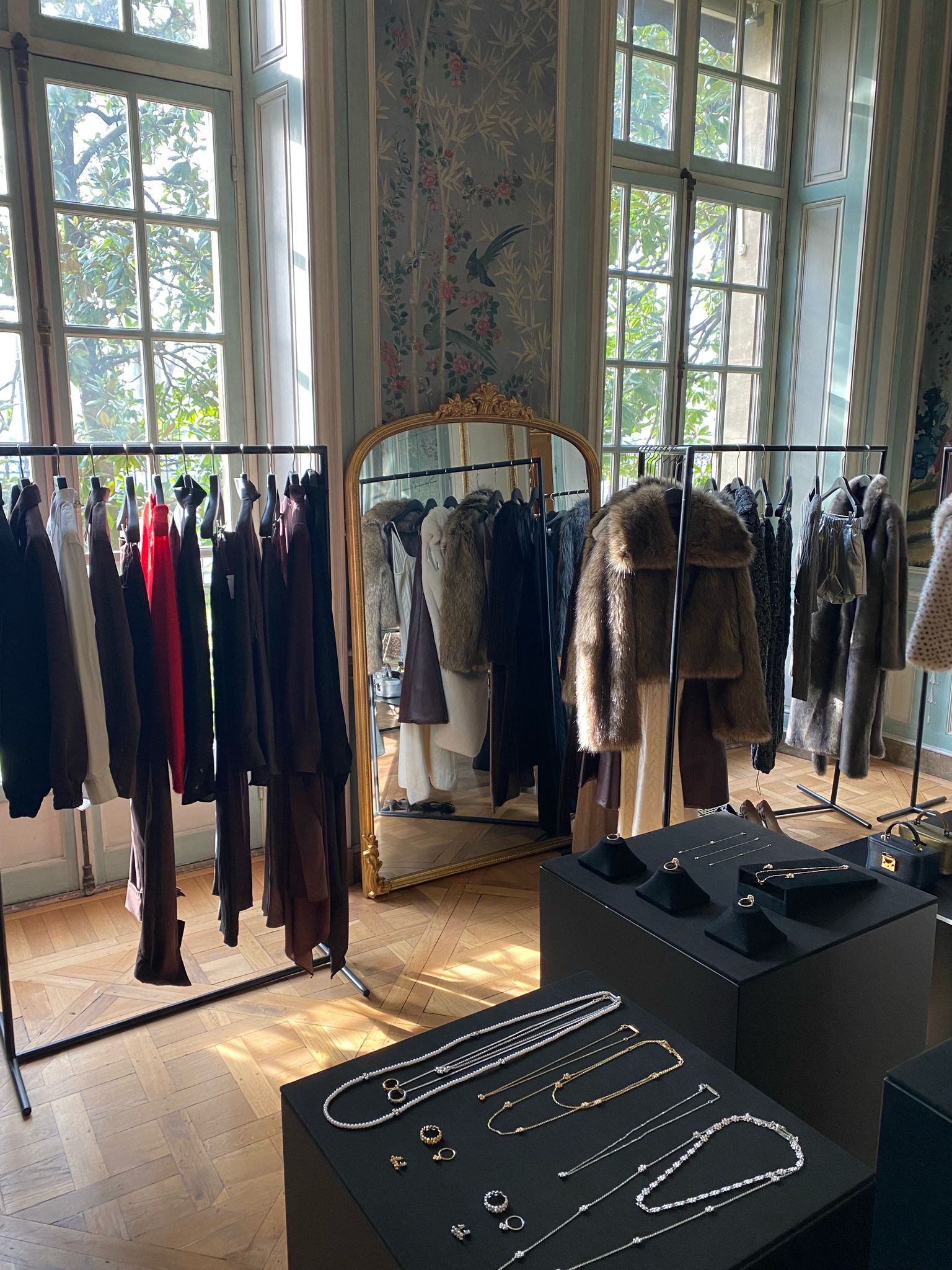 Fashion Week Paris - Showroom Paris Luxury Furniture Rental