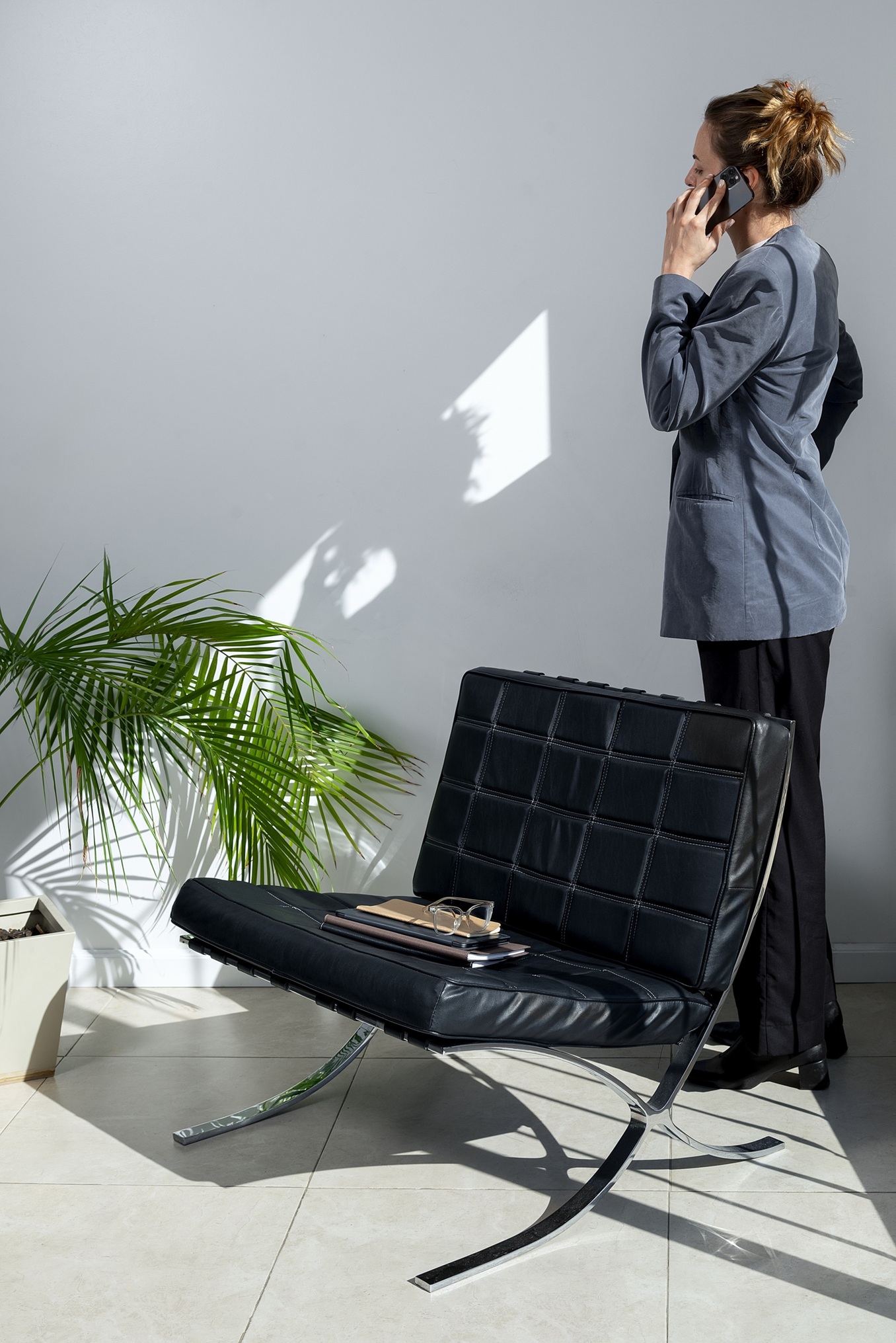 furniture rental photoshoot Paris, prop rental Paris, photoshoot furniture hire France, fashion shoot furniture Paris, styling props rental, luxury furniture hire Paris, set design photoshoot Paris;